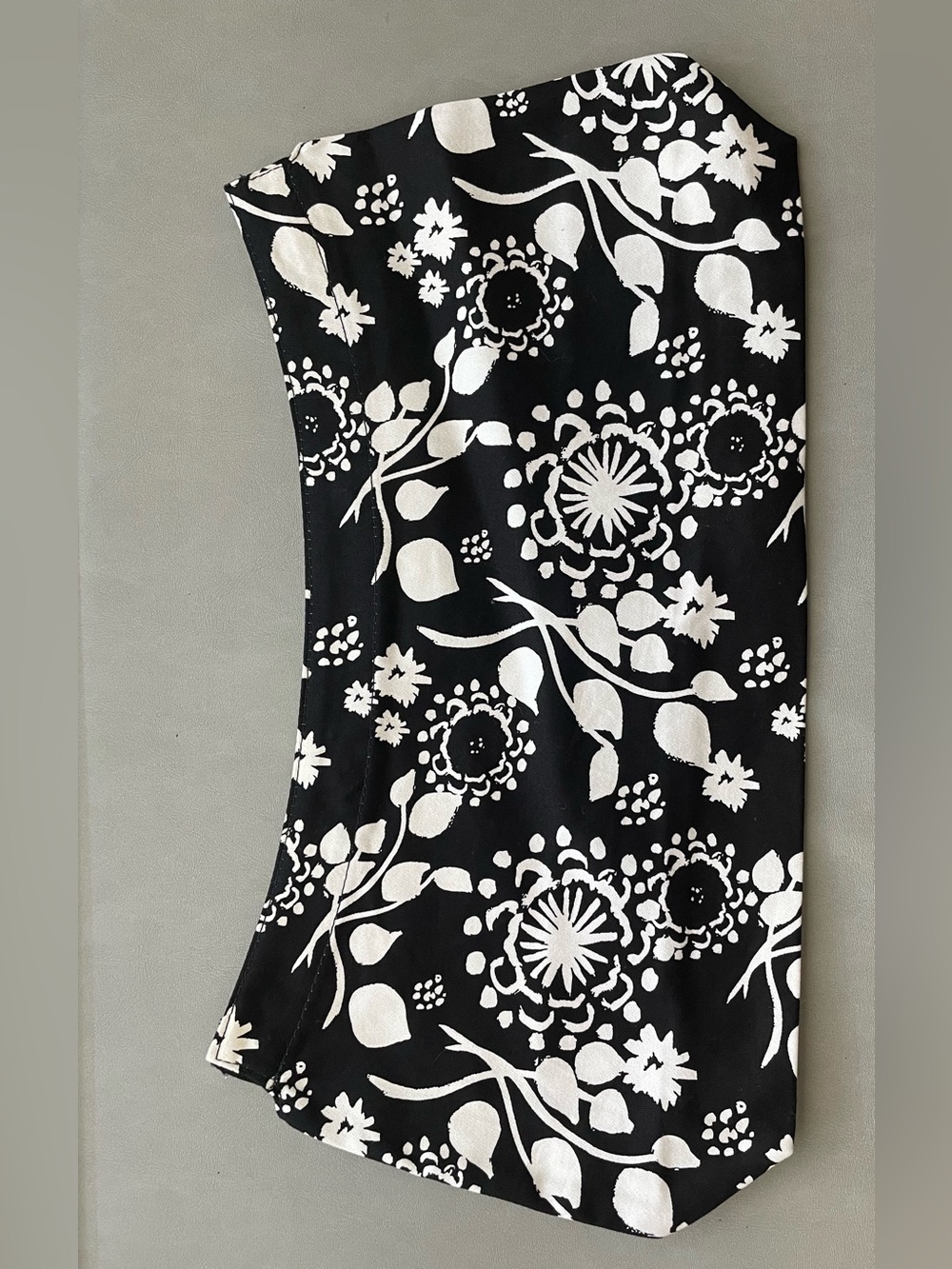 Thirty-One Black and White Floral Womens Purse Skirt Bag Cover